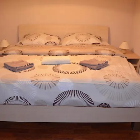 Leny Apartman
